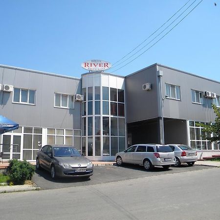 Hotel River Târgu Jiu Rom bilde