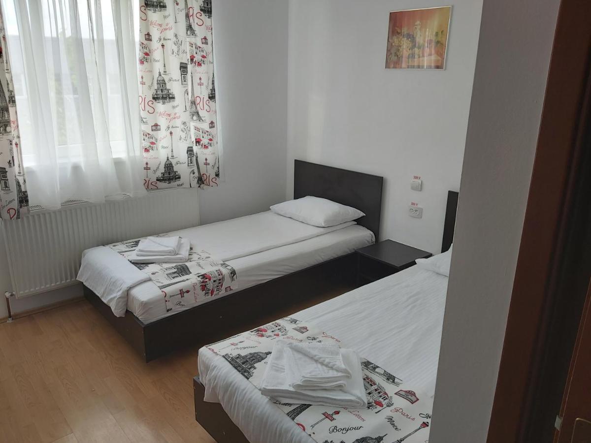 Hotel River Târgu Jiu Eksteriør bilde
