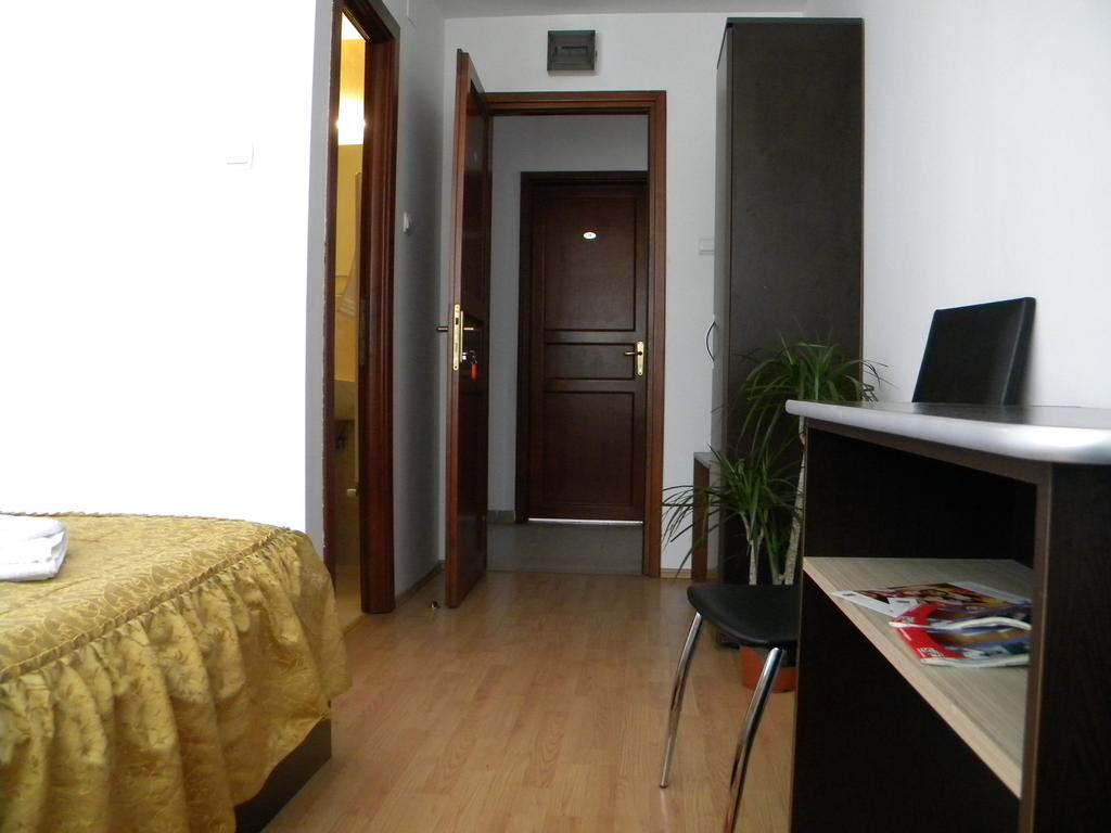 Hotel River Târgu Jiu Rom bilde