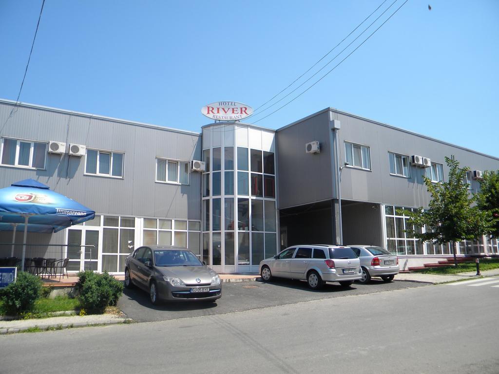 Hotel River Târgu Jiu Rom bilde